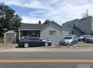 752 Foxhurst Rd, Baldwin, NY 11510