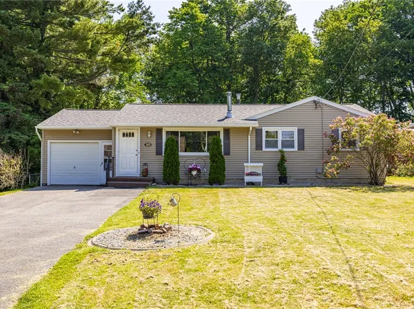 50 Interlaken Rd, Rochester, NY 14612