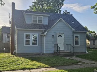 108 Maple St, Cottonwood Falls, KS 66845