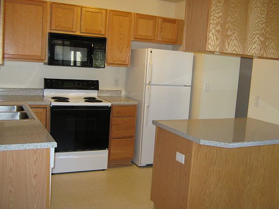 2nd image of 1211 SW Higgins Ave APT D
