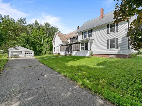 32 Nichol Street, Paris, ME 04281