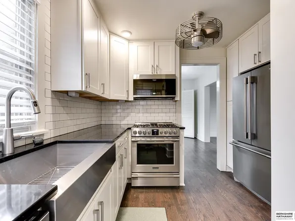 5632 Leavenworth St, Omaha, NE 68106