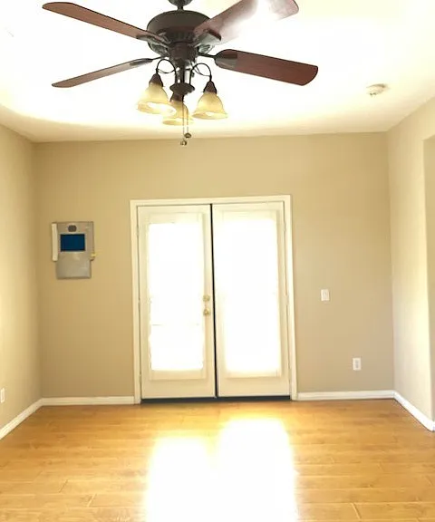 215 Groveland — Photo 9