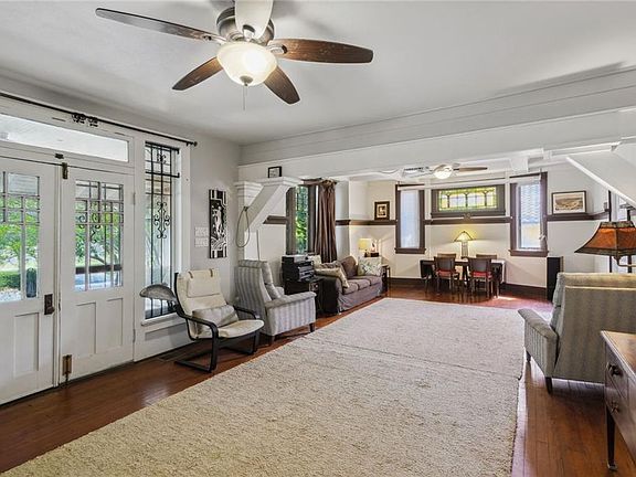 3rd image of 606 Florida Blvd