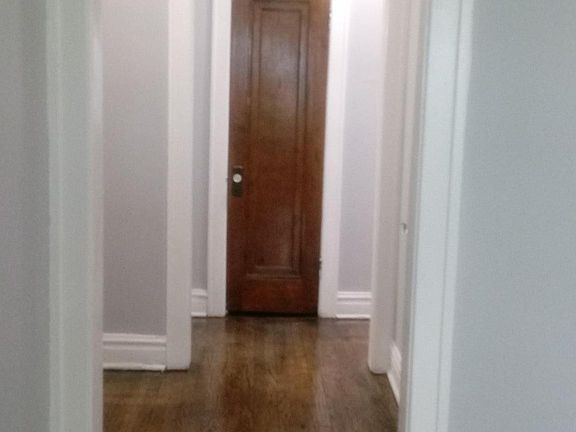 2nd image of 1051 W Pratt Blvd APT 2B