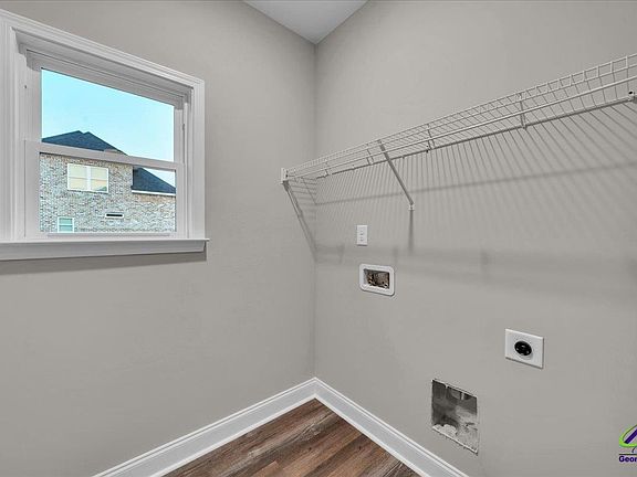 5th image of 177 Doublegate Dr