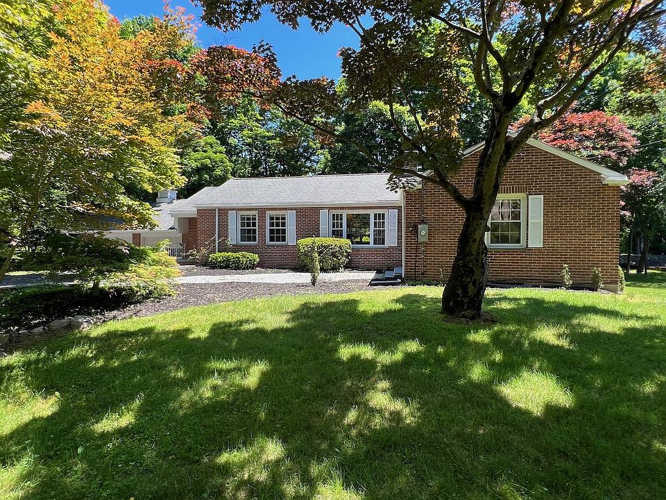 1st image of 839 Stillwater Rd