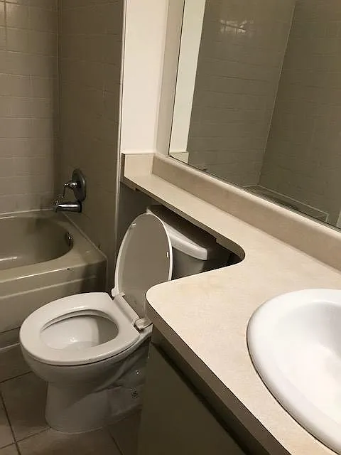 3 bed, 1177 sqft, $2,100 — Photo 3