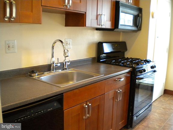 3rd image of 5606 Bloomfield Dr APT 202