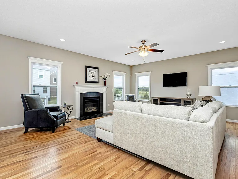 7576 Bullseye Dr — Photo 10