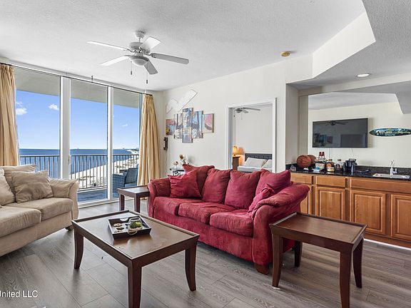 2nd image of 2668 Beach Blvd #905