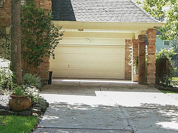 2nd image of 3214 Plaza Pines Dr
