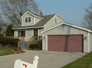 345 Bellaire Ave, Des Plaines, IL
