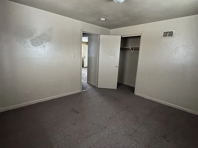 8746 W Carmen Ave #4 — Photo 5