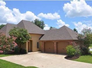 113 Saint Martinique Ln, Lafayette, LA 70508