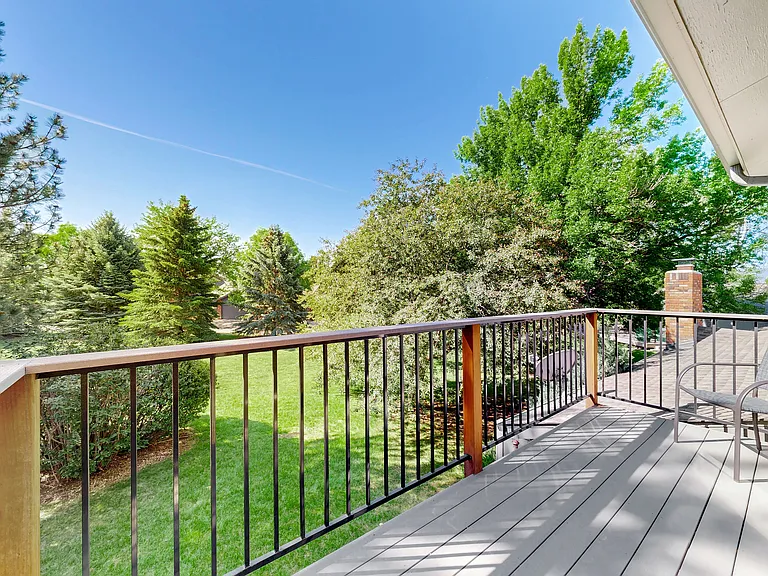1404 Adriel Dr — Photo 45