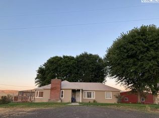 205 N Cherry Ln, Washtucna, WA 99371