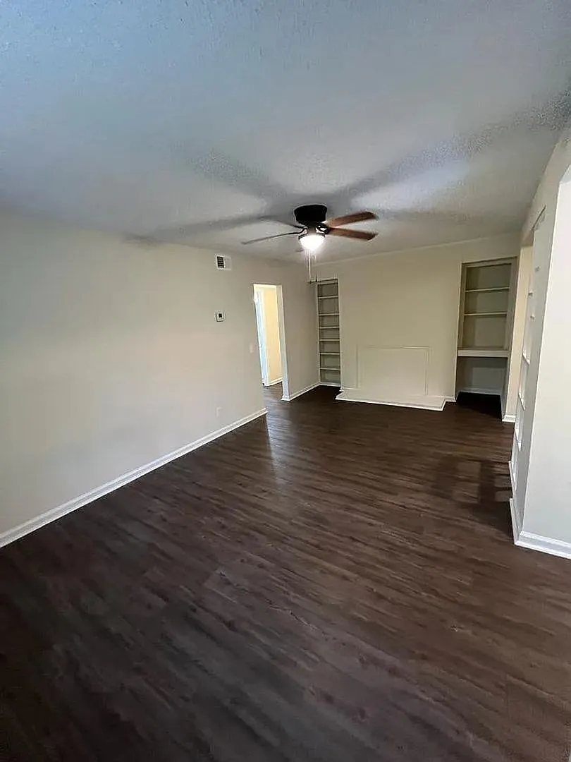 Newly renovated Quadplex with close proximity to Harbison Blvd - 3643 Apt B — Photo 3