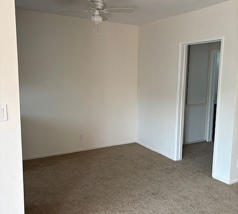 4th image of 14154 Erwin St APT 6
