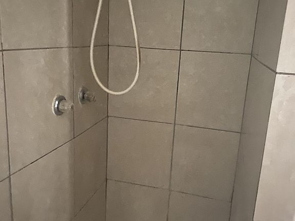 5th image of 228 Bay St #8