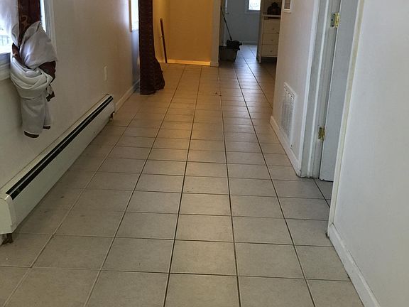 3rd image of 511 Maple Ave #B