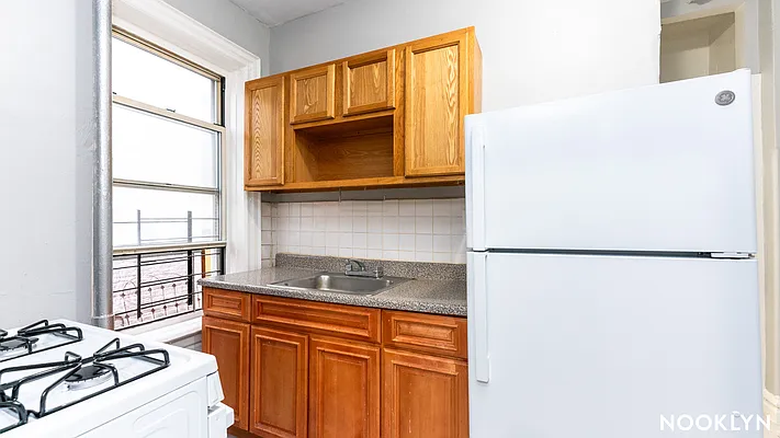 Rented by Nooklyn NYC LLC | media 7