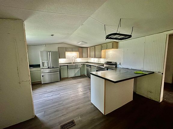 4th image of 93 N Raphael Rd