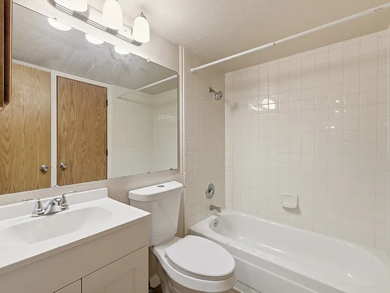 982 S Dearborn Way #5 — Photo 9