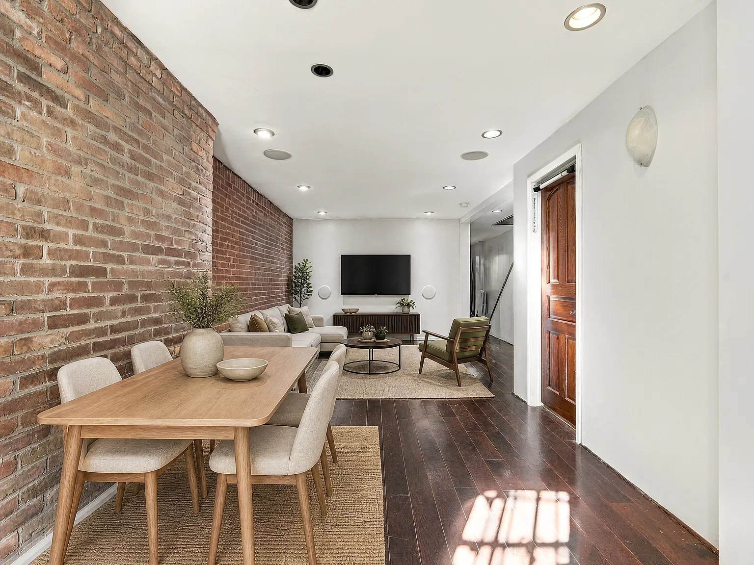 1246 Prospect Place — Photo 4