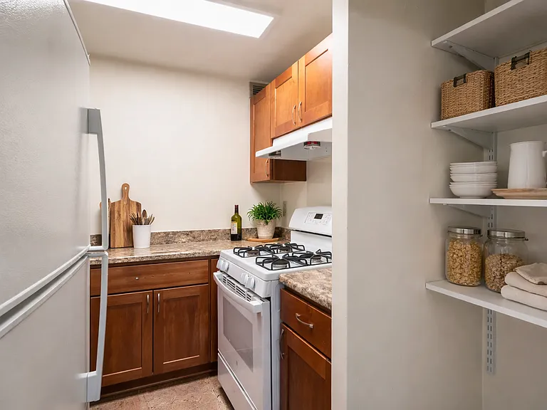 Jaycee Place — Photo 15