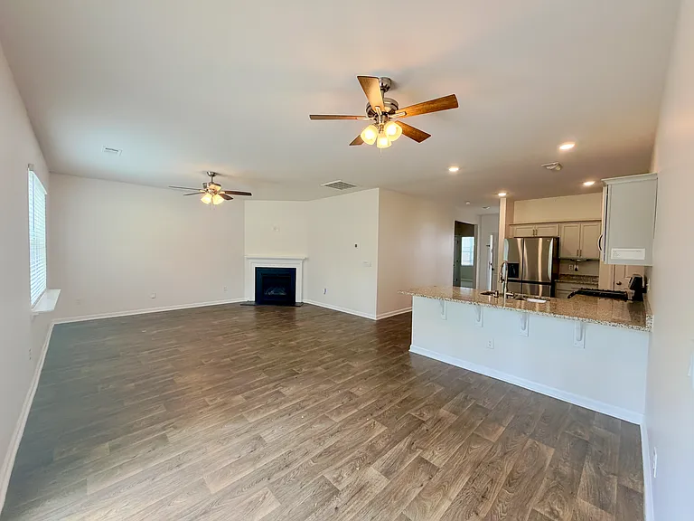 528 Ashwood Way — Photo 8