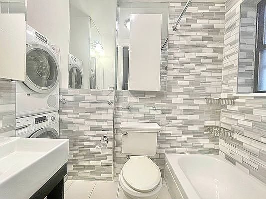 3rd image of 250 Mott St APT 11