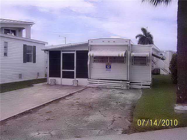 1st image of 524 Nettles Blvd