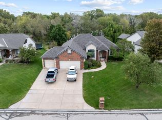 14214 E Twinlake Dr, Wichita, KS 67230