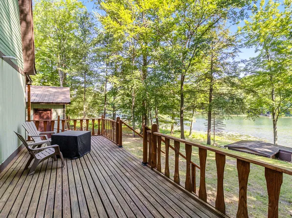 6036 E Interlochen Rd, Fountain, MI 49410