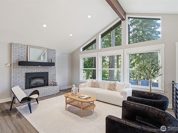 3rd image of 13011 Seattle Hill Road