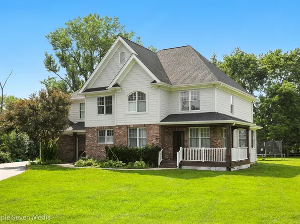 7350 Forest Hill Rd, Burr Ridge, IL 60527