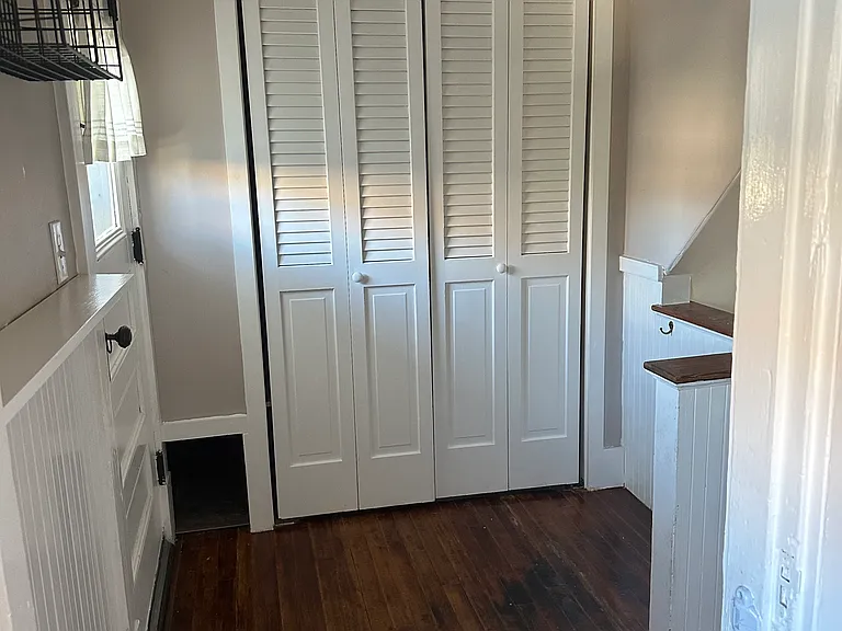 134 1/2 Kinsley St #2 — Photo 13