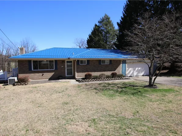 12 Virginia Dr, Donora, PA 15033