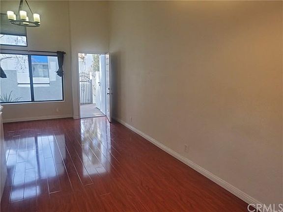 5th image of 362 Park Shadow Ct