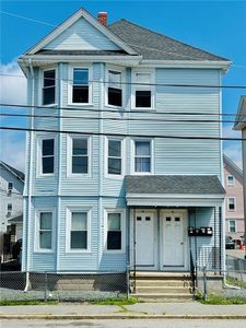 86 Webster St, Pawtucket, RI, 02861