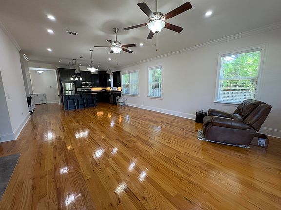 4th image of 2604 Ulysses Rd