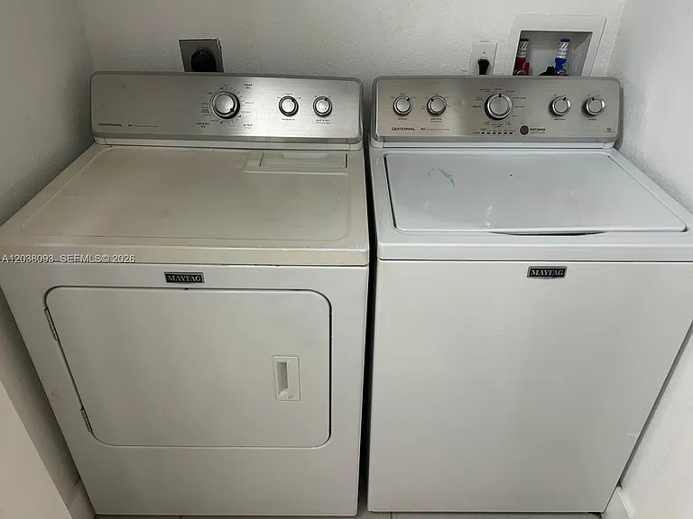 106 SE 9th Ct #201 — Photo 19