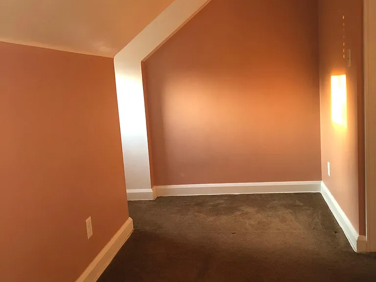 116 26th St NE #3 — Photo 4