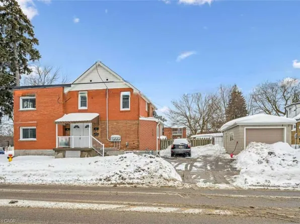 319 Victoria St S, Kitchener, ON N2M 3A4