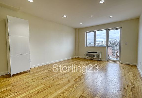 4th image of 2315 Astoria Blvd #2D