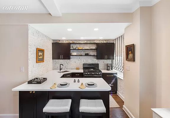 2nd image of 50 Park Ave #6CD