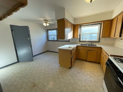 Floor plan 8829 W Congress St