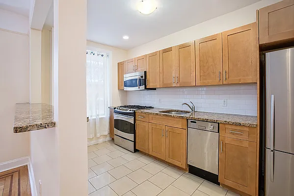 Rented by Warburg | media 106