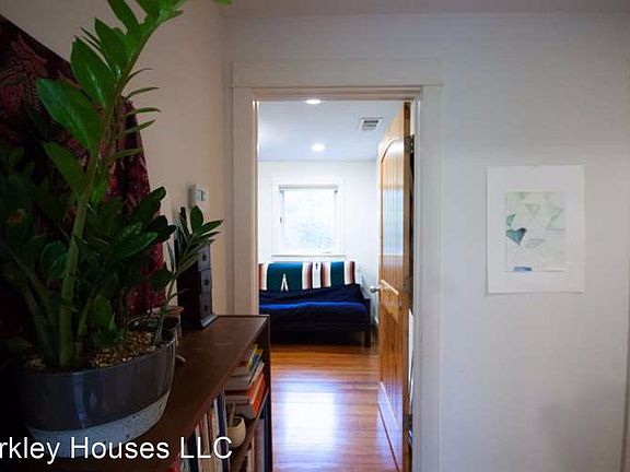 3rd image of 807 E 30th St #8423683